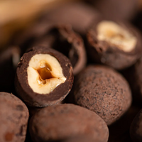 William di Carlo Dark Chocolate & Cocoa Powder coated Almonds